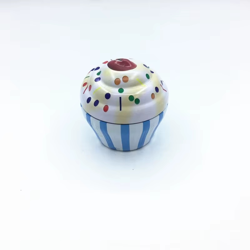 Cupcake shaped tin